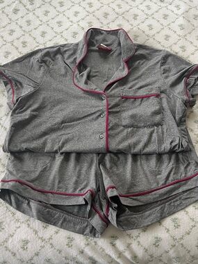 Women's Gray Short Pajama Set with Pink Trim